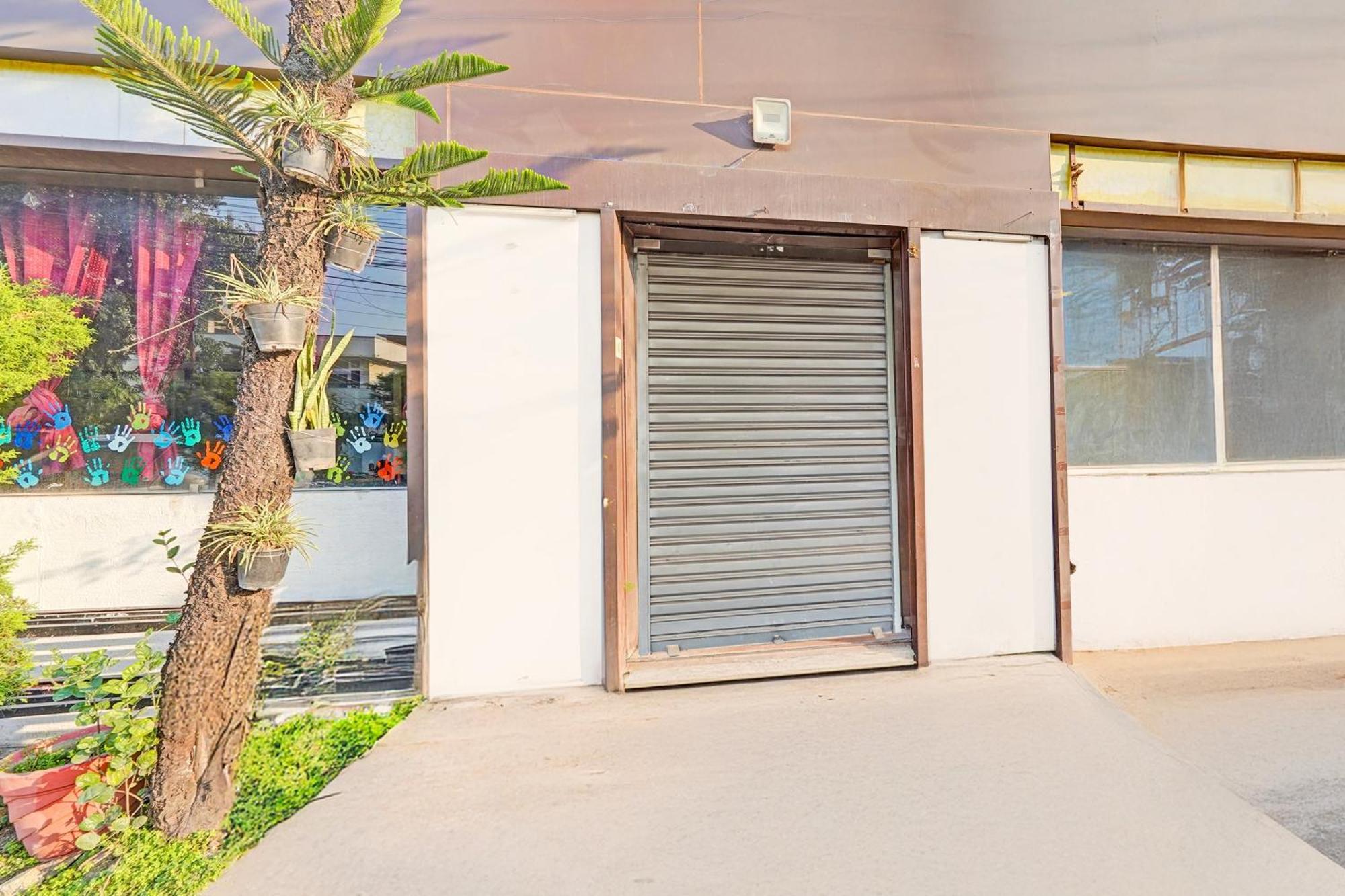 Super Collection O Race Course Dehradun Hotel Exterior photo